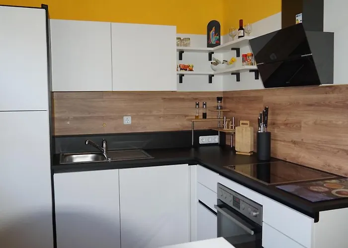 Appartement Grosszuegige Mit Terrasse Und Gartenzugang - Komplette Erdgeschoss