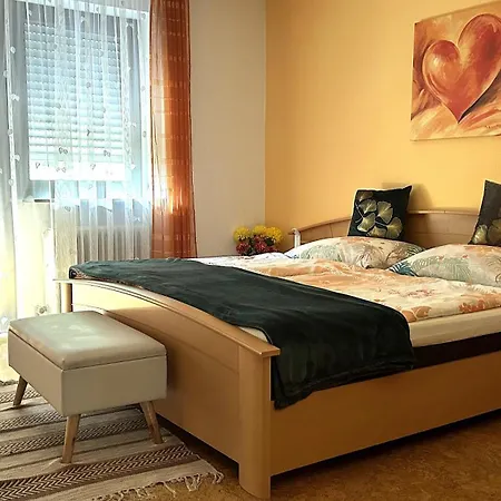 Apartmán Grosszuegige Mit Terrasse Und Gartenzugang - Komplette Erdgeschoss *